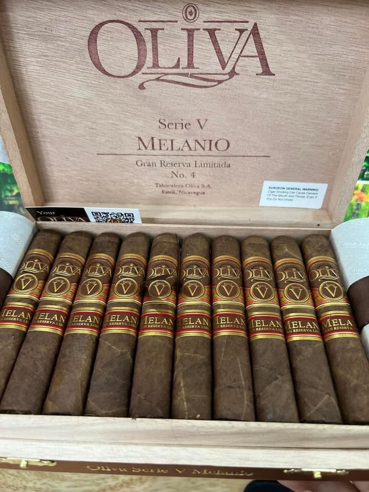 Oliva Melanio No.4 ( Serie V )